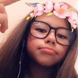 Meet your Posher, Daniela